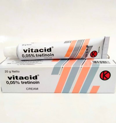 Vitacid 0.05% Cream for the treatment of comedogenic acne, papules, and pustules