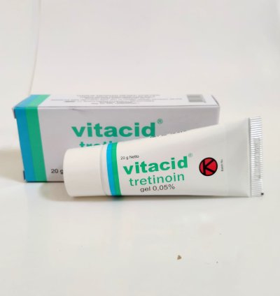 Vitacid gel 0.05% for the treatment of comedogenic acne